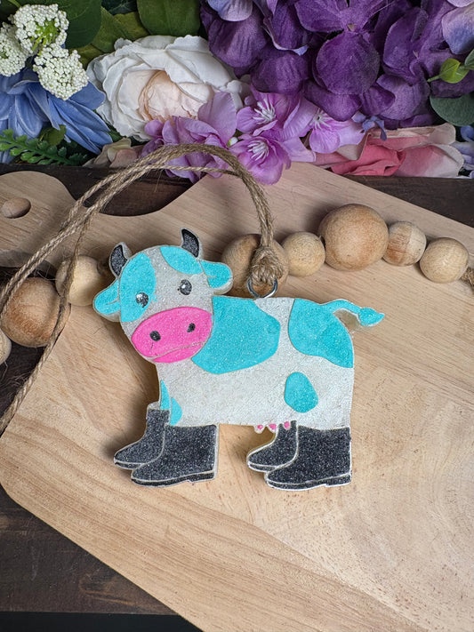 Cow in Boots Freshie